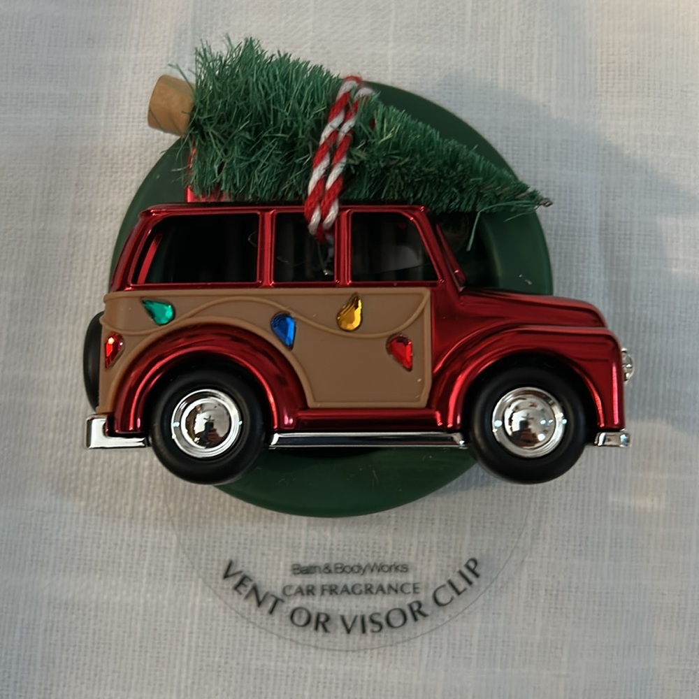Bath & Body  Works CAR FRAGRANCE , VENT OR VISOR CLIP.